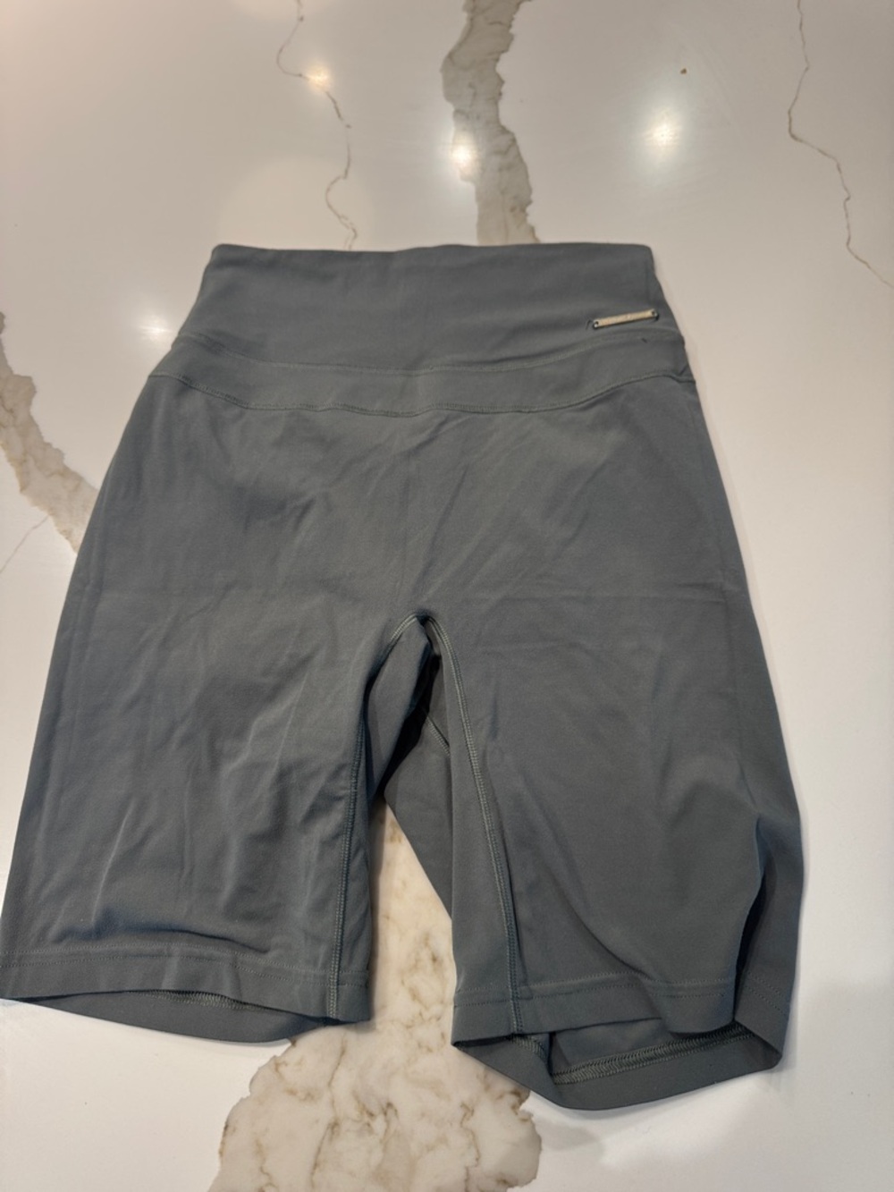High-Waist Women’s Performance Bike Shorts — Gray